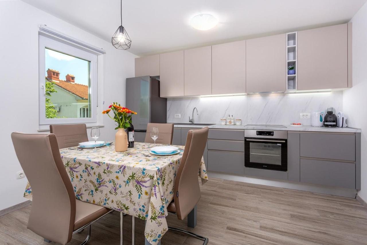 Kvarner Bay 4* - Apartments 1 & 3 Rijeka Ngoại thất bức ảnh