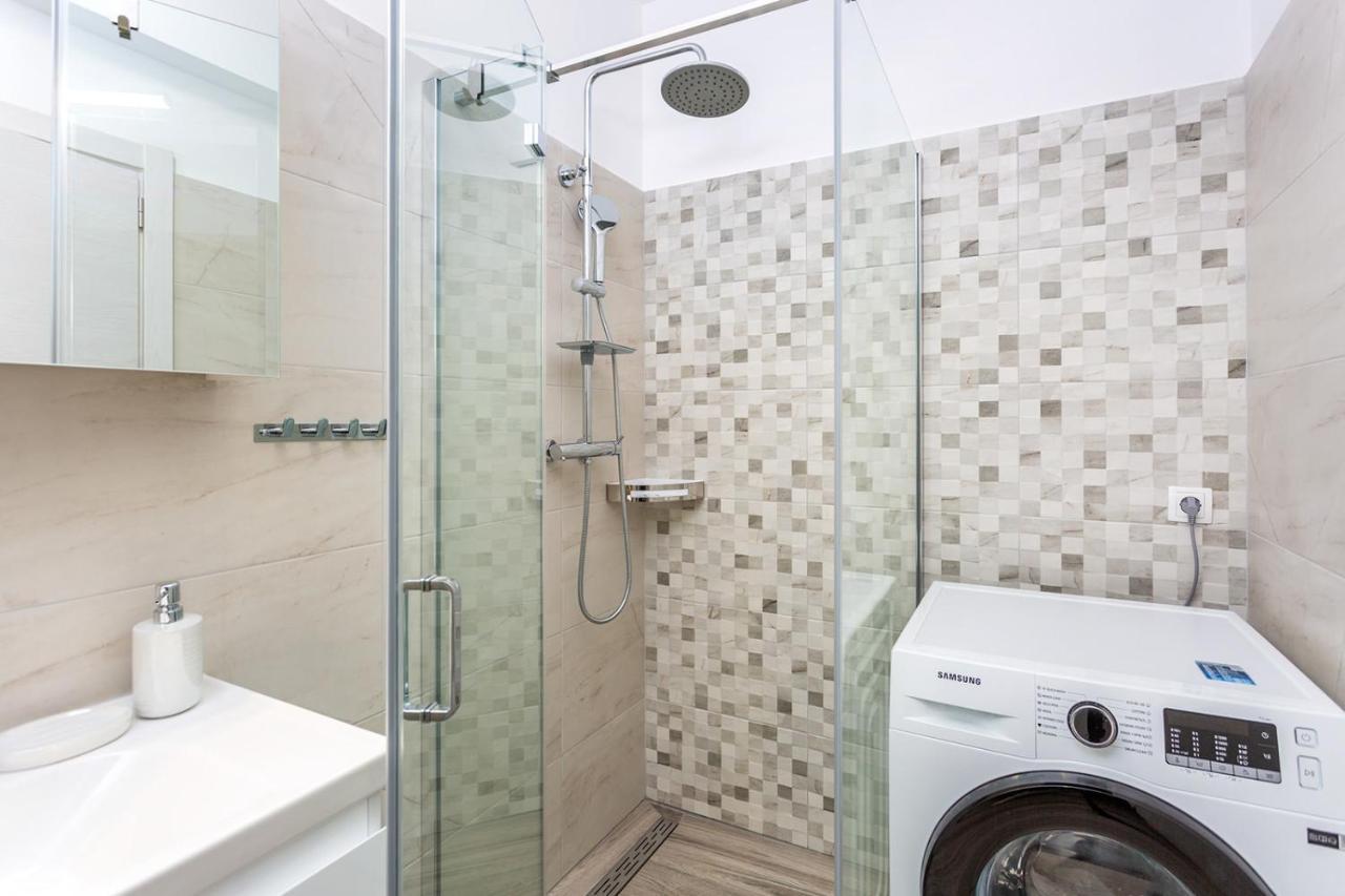 Kvarner Bay 4* - Apartments 1 & 3 Rijeka Ngoại thất bức ảnh