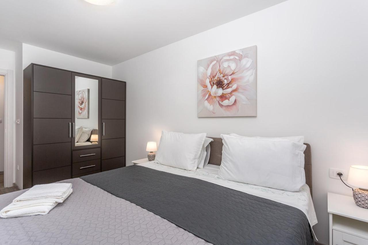 Kvarner Bay 4* - Apartments 1 & 3 Rijeka Ngoại thất bức ảnh