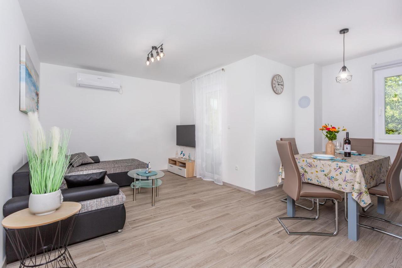 Kvarner Bay 4* - Apartments 1 & 3 Rijeka Ngoại thất bức ảnh