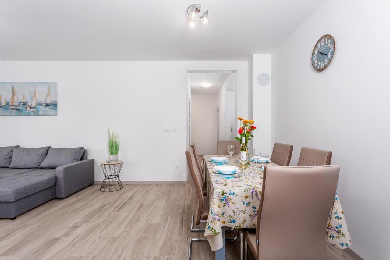 Kvarner Bay 4* - Apartments 1 & 3 Rijeka Ngoại thất bức ảnh