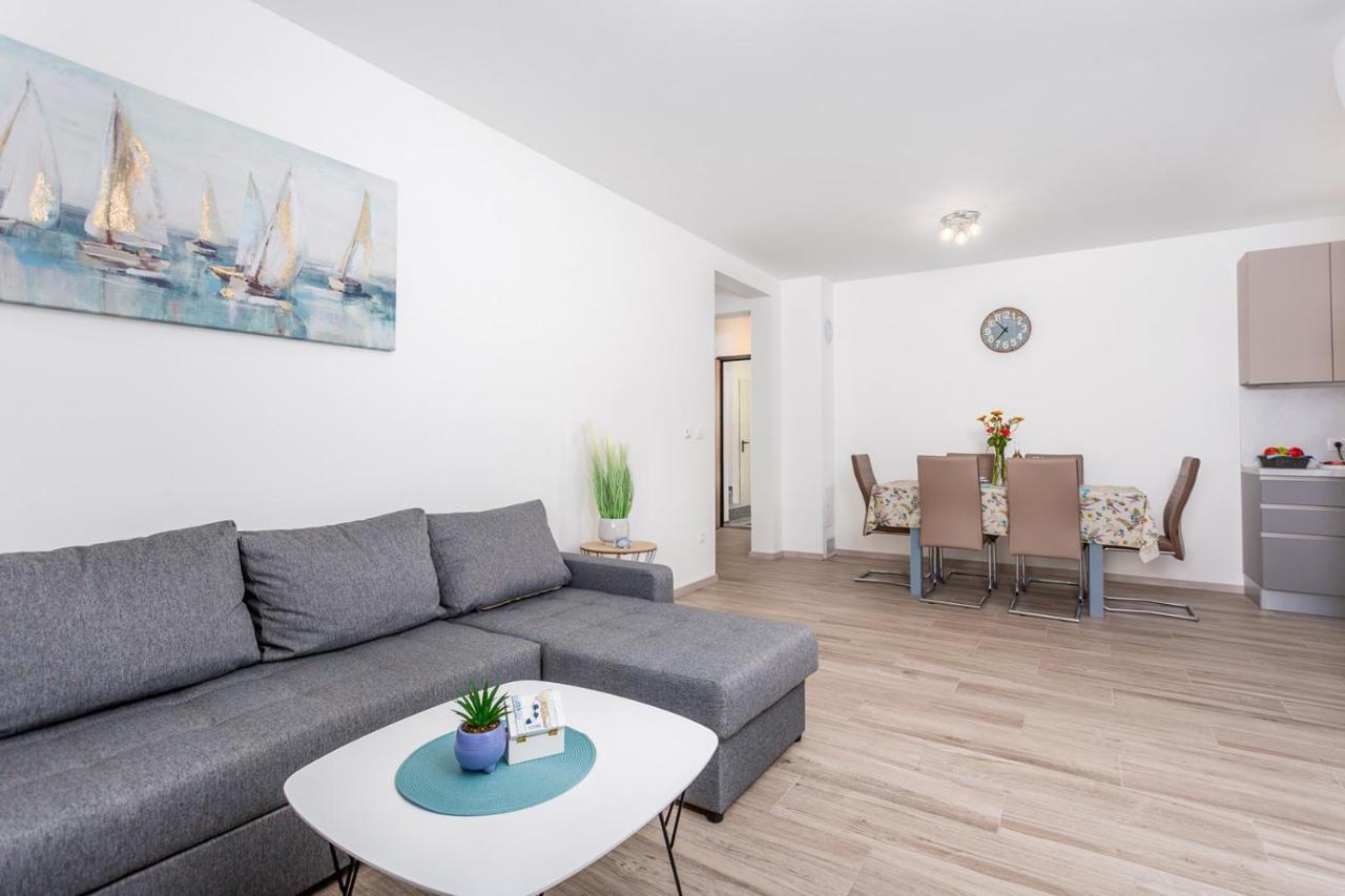 Kvarner Bay 4* - Apartments 1 & 3 Rijeka Ngoại thất bức ảnh